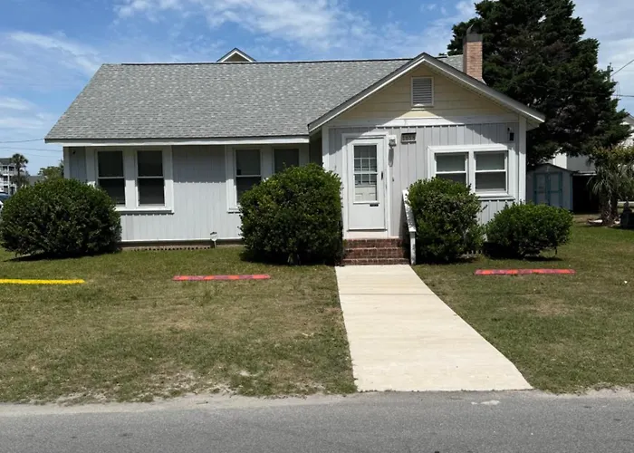 Beachy Keen, North Myrtle Beach Beach Single-Family House, 150 Feet To Ocean! Pets Welcome!